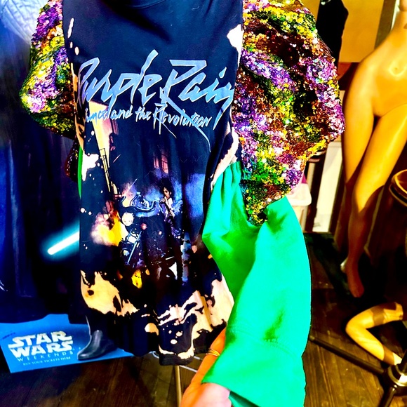 Incredible Prince Purple Rain Concert Tee with Puff Sequin & Sweatshirt Sleeves! - Picture 6 of 10